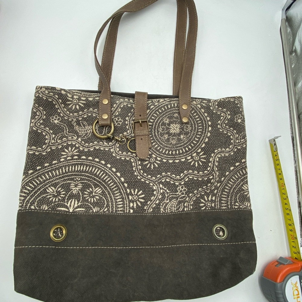 The Myra Bag Brooklyn Tote Genuine Leather Pattern Grey Cotton Canvas Fall Boho